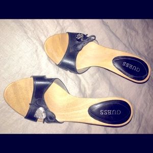 Women’s Guess Wood Heels Sz 9